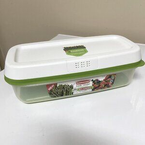 NWT Rubbermaid Freshworks Produce Saver Food Storage Container, Long Rectangle